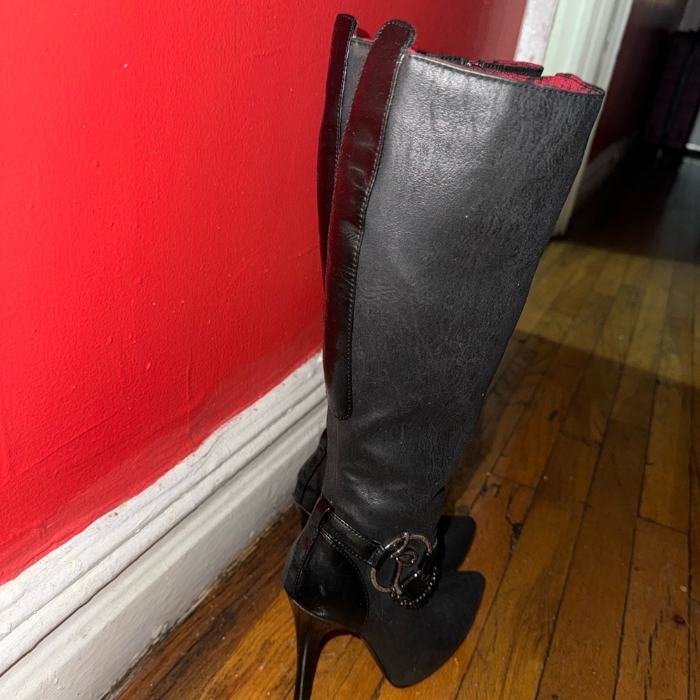 Roca wear knee high boots